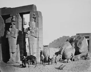 Das Ramesseum, Theben, Ägypten, 1858